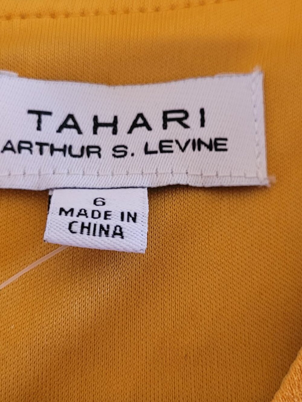 Tahari Arthur Levine Mustard Dress Short Sleeves, Pockets Size 6 - Picture 6 of 6